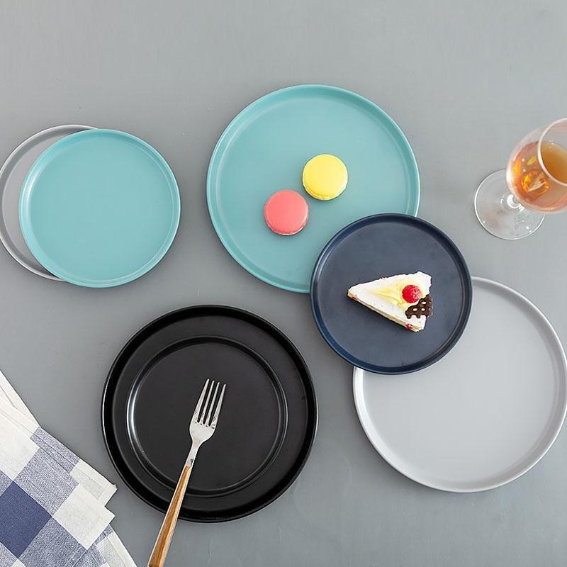 BarnTable - Klasyczny zestaw naczyń melaminowych na farmie