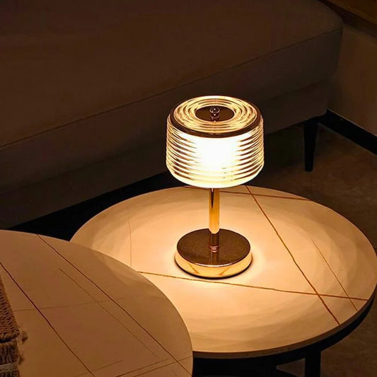 GlowCircle – Elegante LED-Ringtischlampe