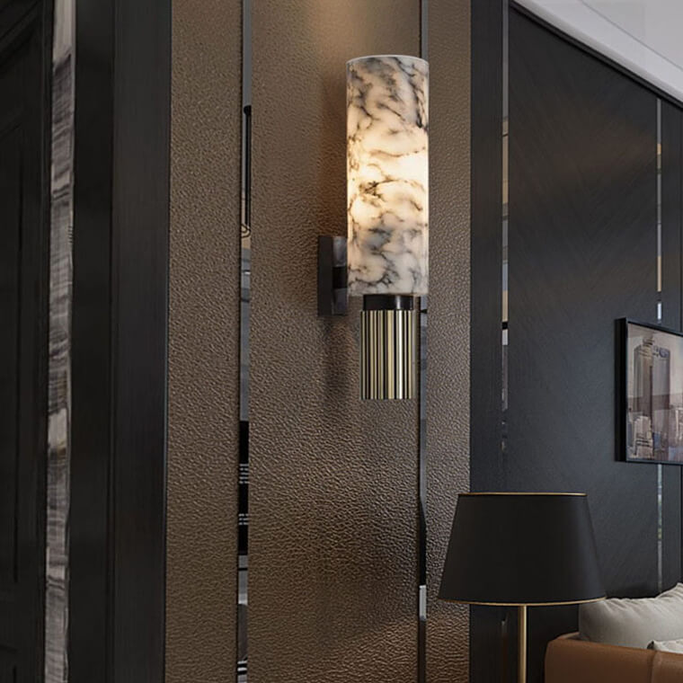 LuxeLume – Wyrafinowana Lampa Ścienna z Marmuru