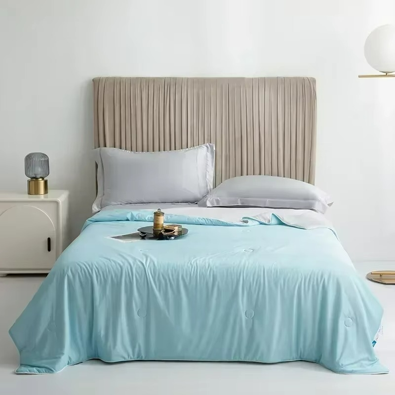 Lightweight Cooled Summer Quilt with Double Side Cold & Cooling Fabric