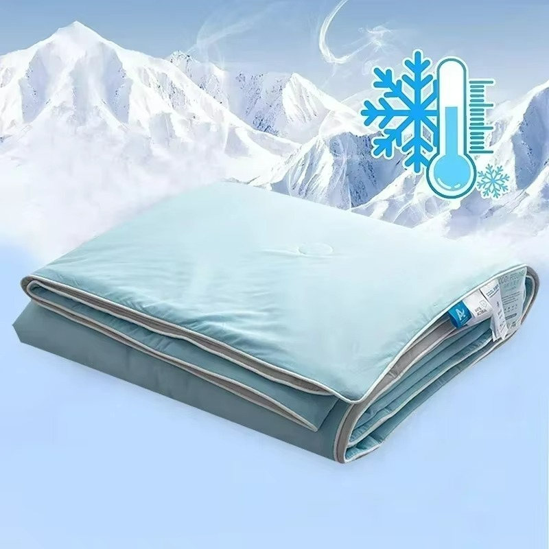 Lightweight Cooled Summer Quilt with Double Side Cold & Cooling Fabric