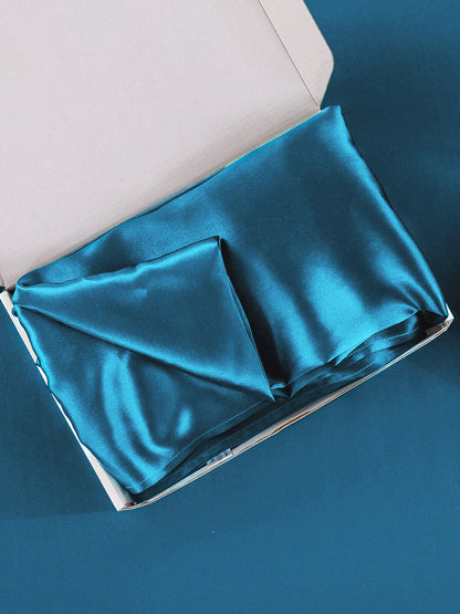 LuxeSilk - 100% Mulberry Silk Pillowcase with Envelope Closure