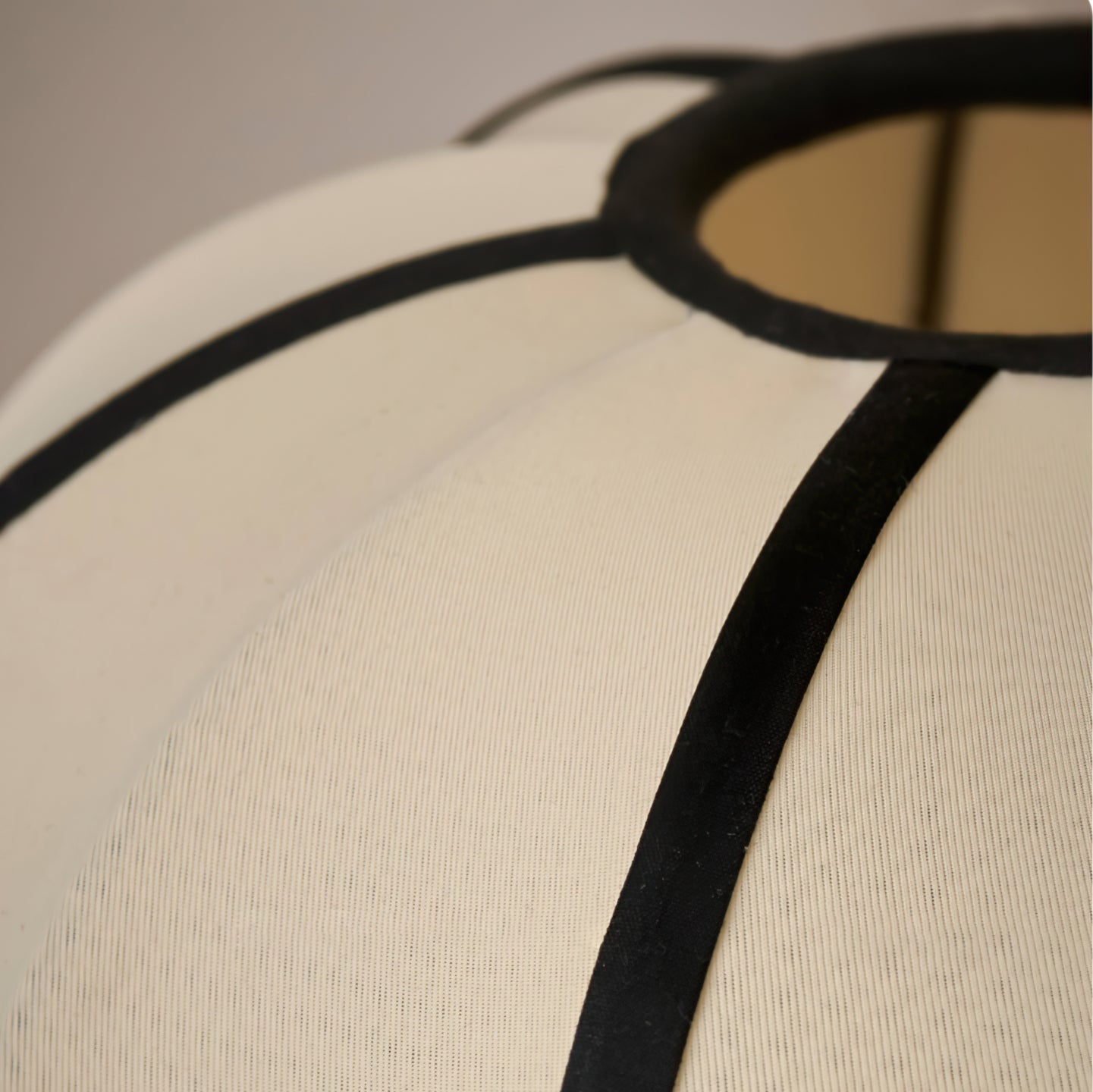 GlowEllos - Lámpara contemporánea con iluminación suave y cálida