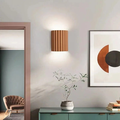 LumeSculpt – Modern Resin Wall Light