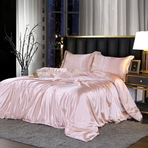 SilkAura - 4-Piece Silk Luxury Bedding