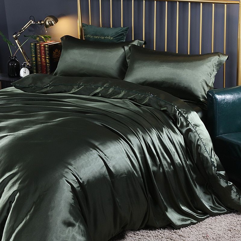 LuxeGlow - Satin Bed Set with Cotton Feel