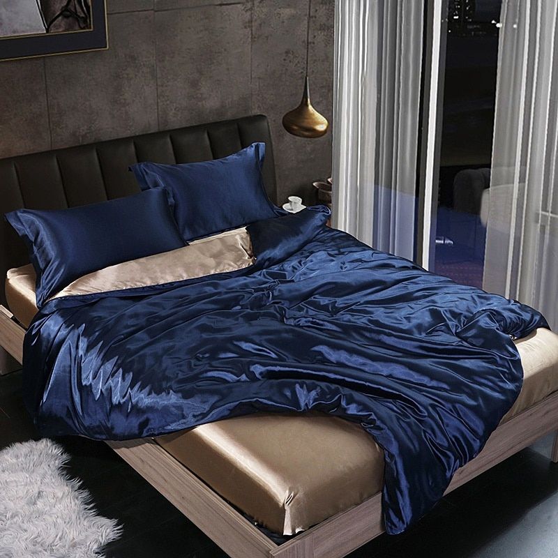 SilkAura - 4-Piece Silk Luxury Bedding