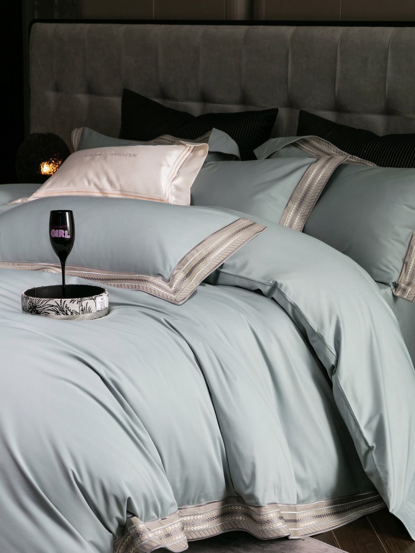 LuxeMont - Premium Bedding Set