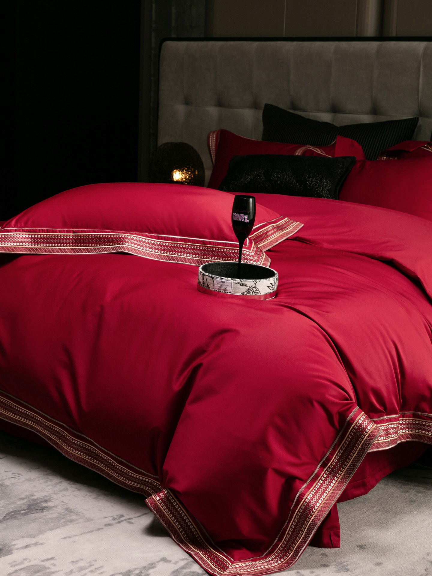 LuxeMont - Premium Bedding Set