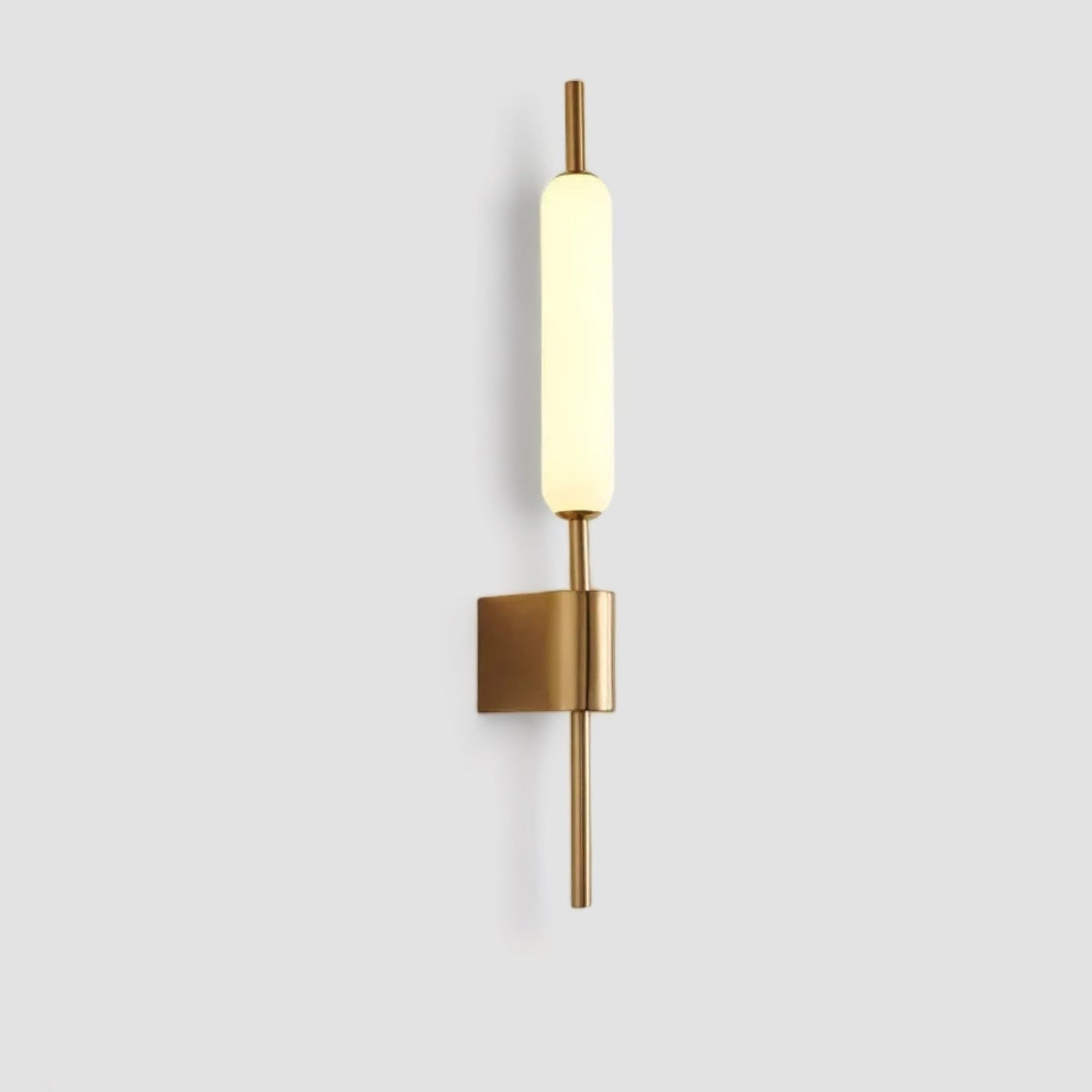 AuraGold – Elegant Gold Wall Lamp for LED Illumination
