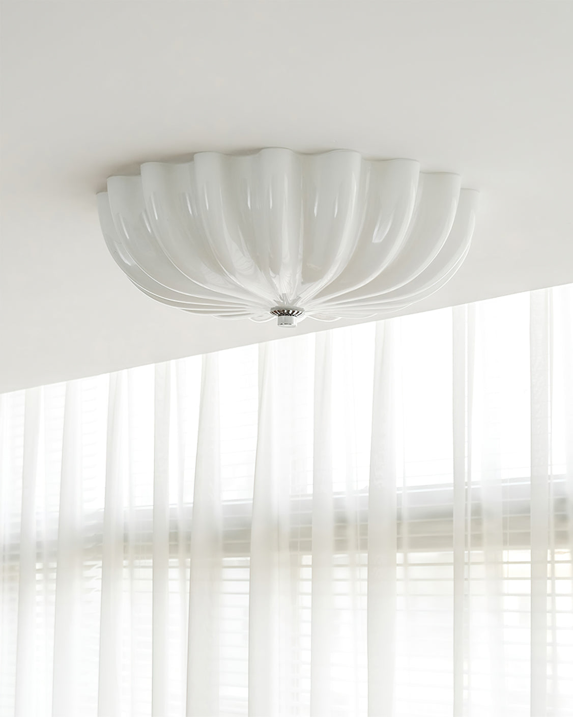JellyRadiance - Ceiling Lamp with Natural Curves and Cozy Light