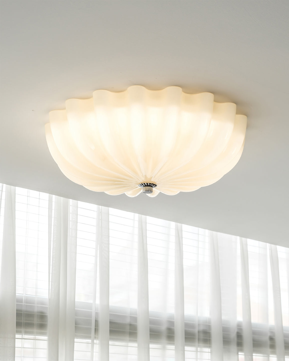 JellyRadiance - Ceiling Lamp with Natural Curves and Cozy Light