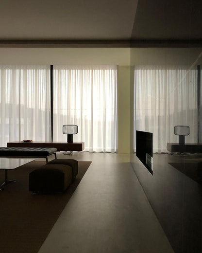 KeshiBeam - Elegant Table Lamp with Sleek Base and Subtle Glow