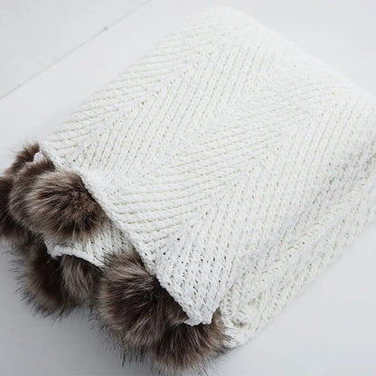 KnitPom - Niedliche Pompon Chenille Decke