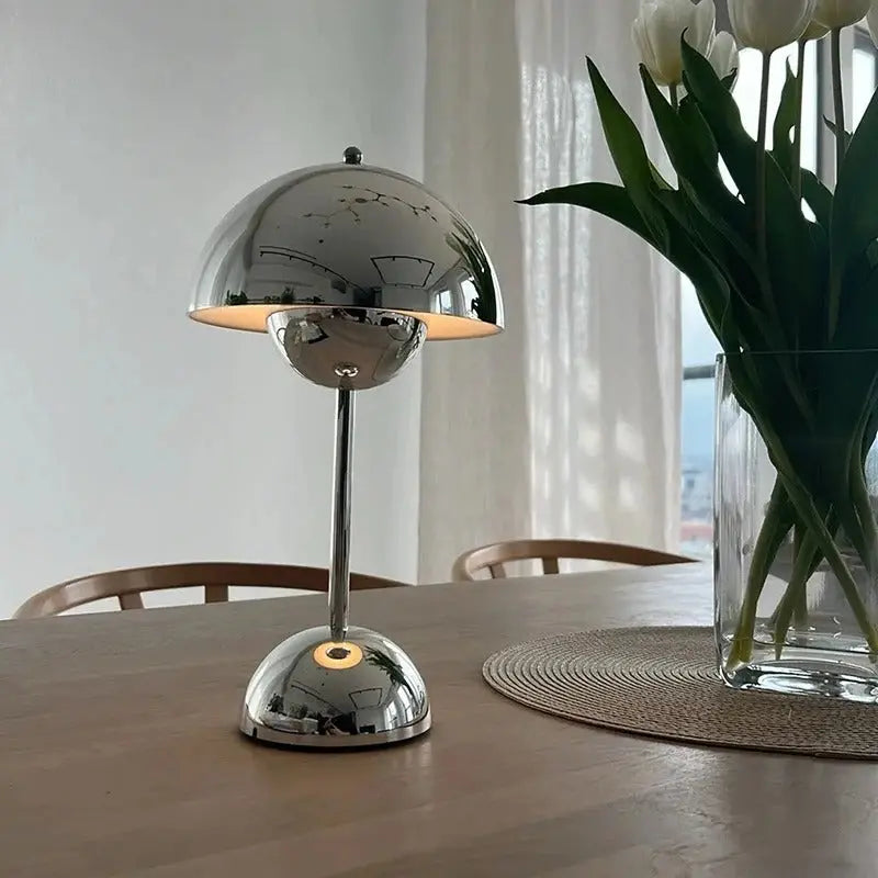 ShroomGlow - Elegante Lampada a LED a Forma di Fungo