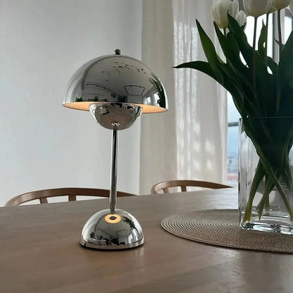 ShroomGlow - Elegante Lampada a LED a Forma di Fungo