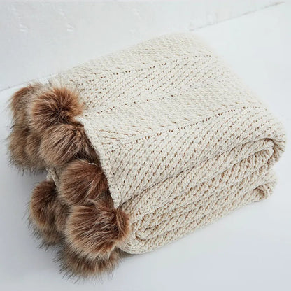 KnitPom - Niedliche Pompon Chenille Decke