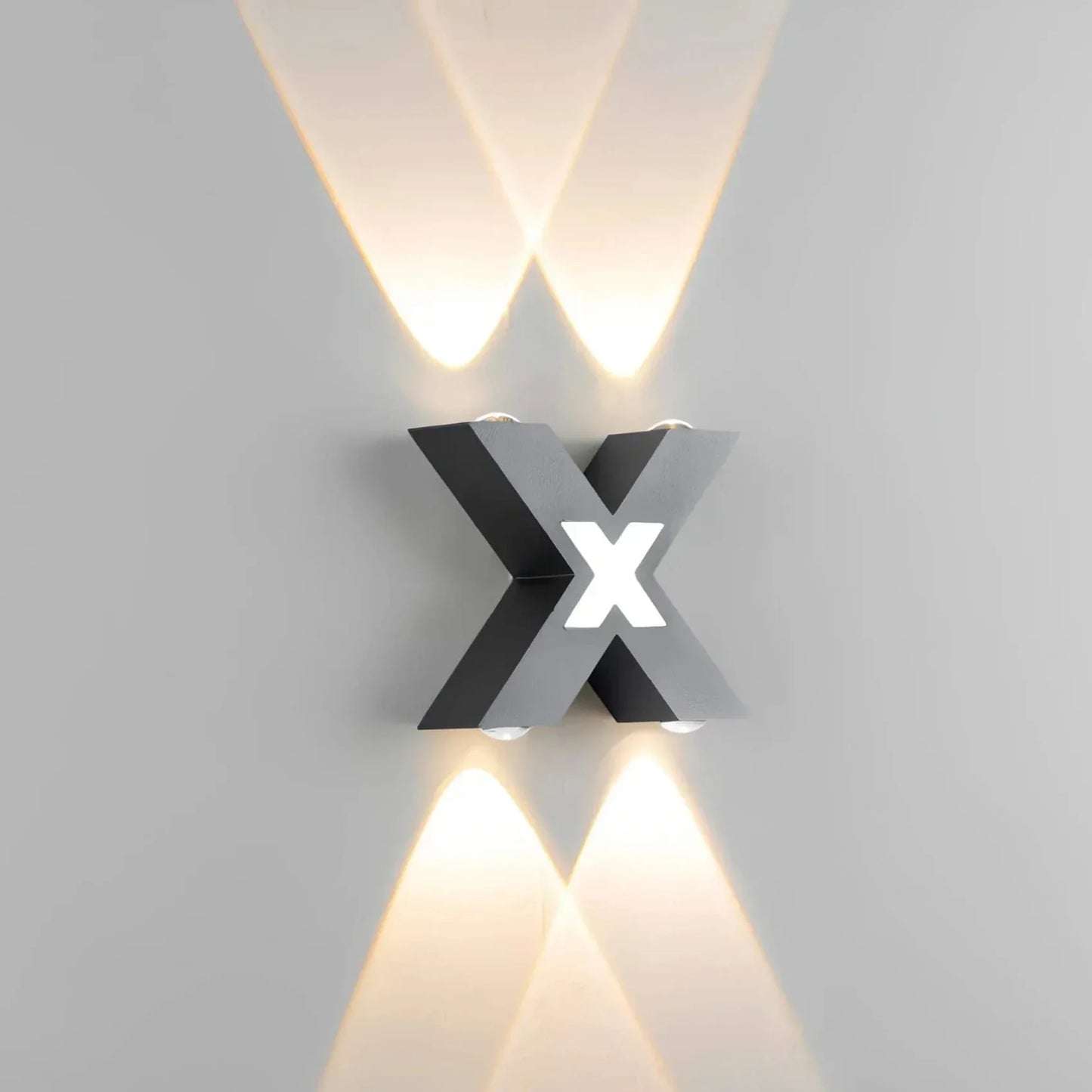 Elegant Modern Outdoor Wall Lamp - Weather Resistant LED Exterior Light-3