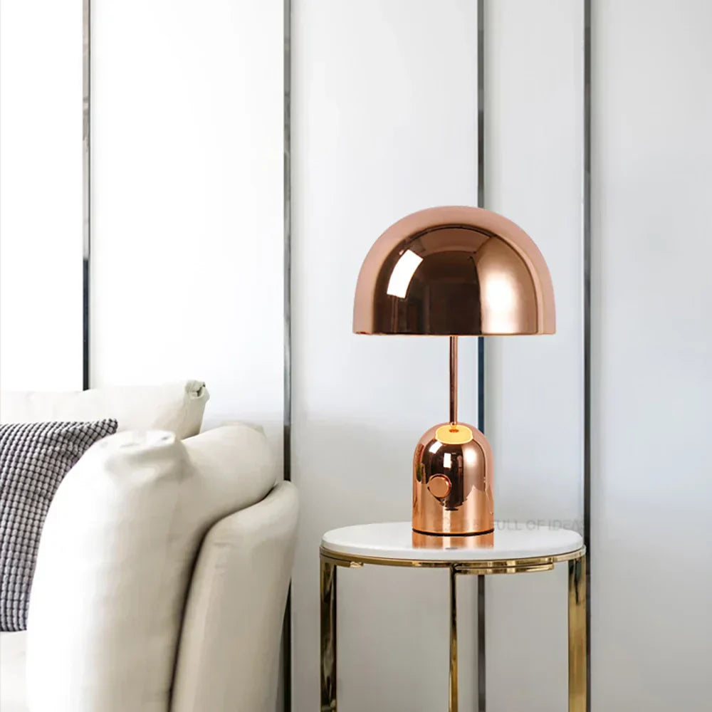 CopperElegance - Sophisticated Table Lamp