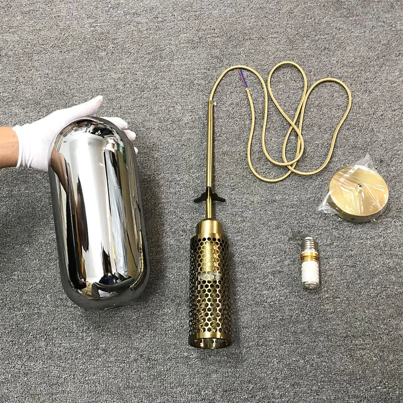 UrbanBeam – Stilfuld jern- og glasophængt lys