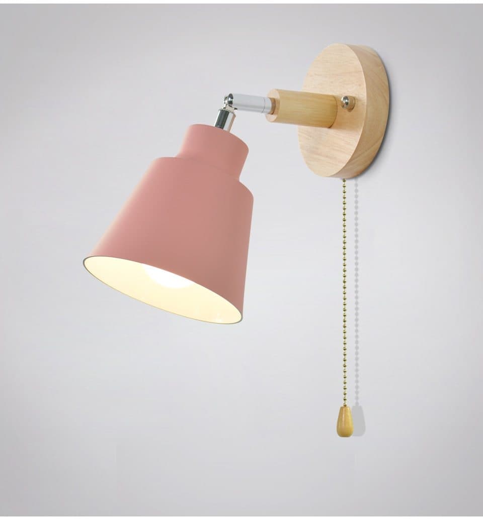 SpinGlow – Rotating Wall Lamp with Toggle Chain