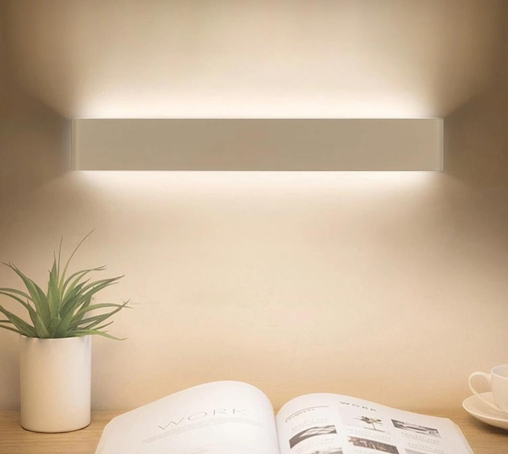 LightGlow – Contemporary LED Wall Lamp