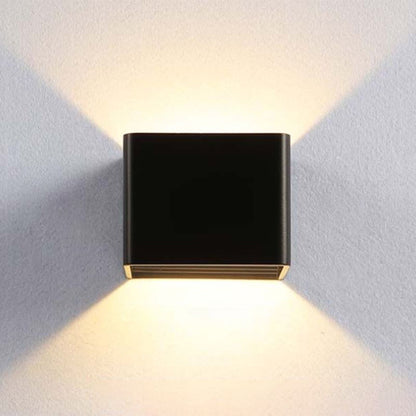 SquareGlow – Contemporary Wall Light