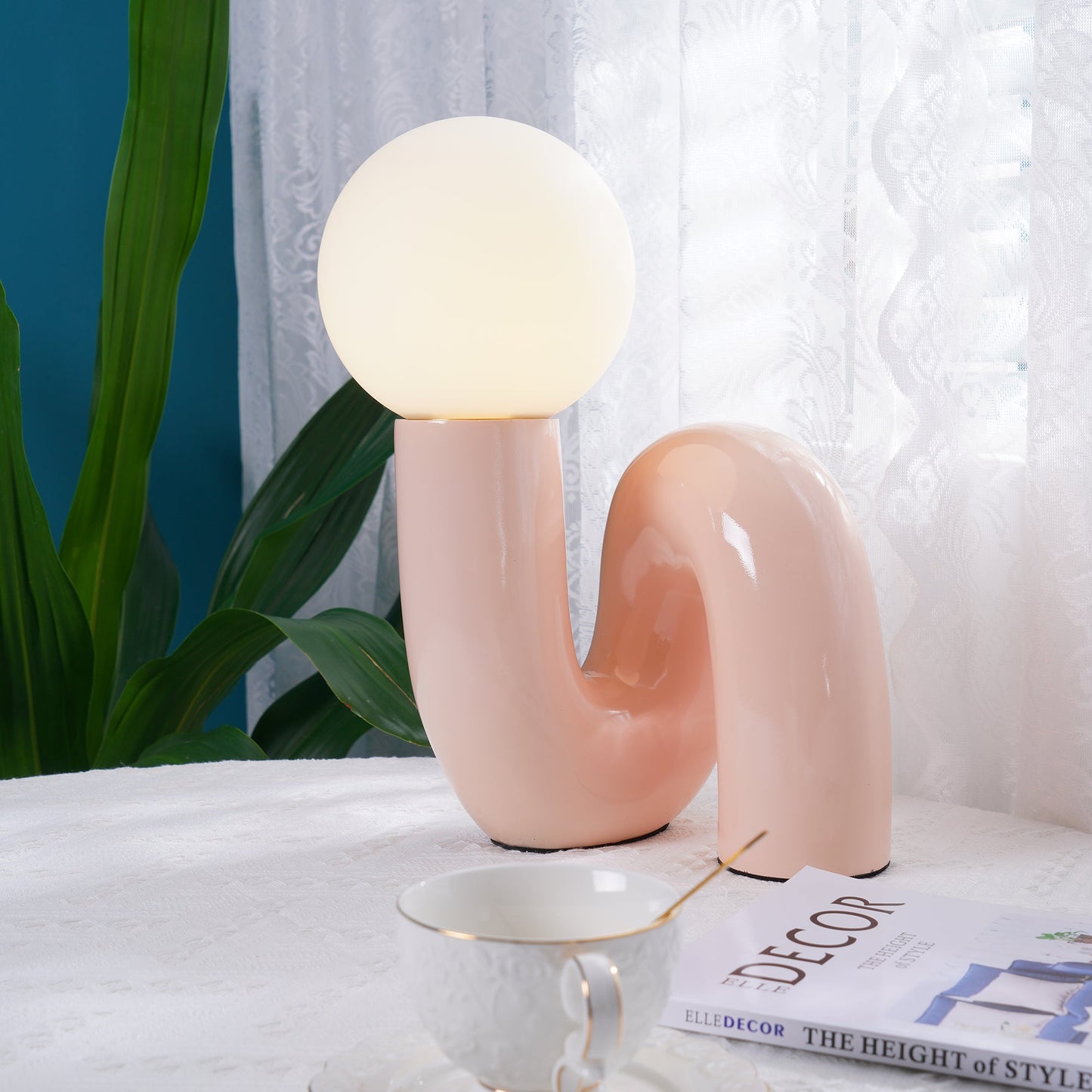 SpiralGlow – Elegant Resin and Glass Table Lamp