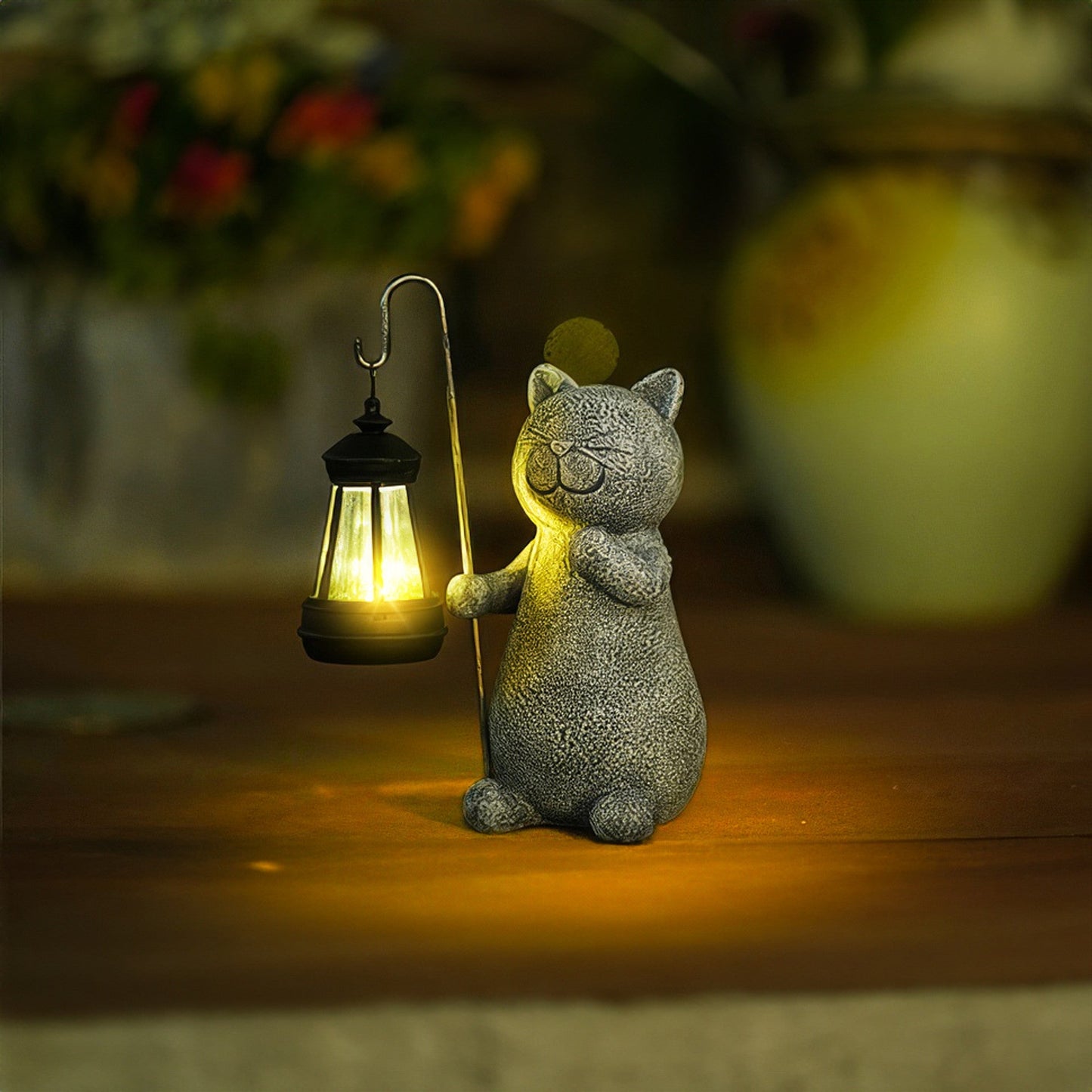 GlowPaw - Golden Cat with Soft Glow